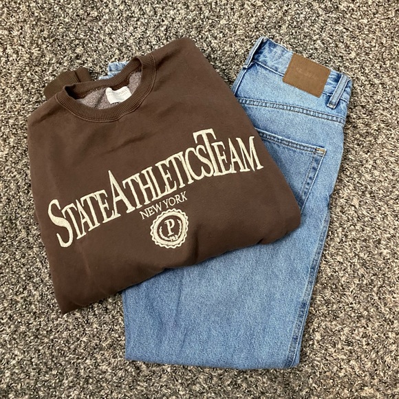 Pull&Bear Tops - Embroidered Sweatshirt and jeans